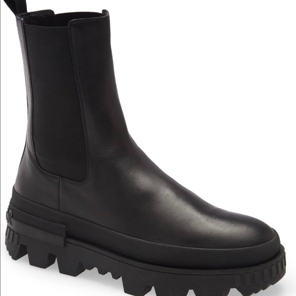 Moncler Coralyne Boots - Size 35.5 (Like New) - Picture 5 of 6